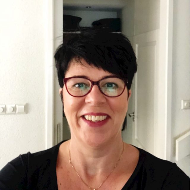https://www.edepartment.nl/wp-content/uploads/2020/10/Monique-van-Luyk-640x640.jpg